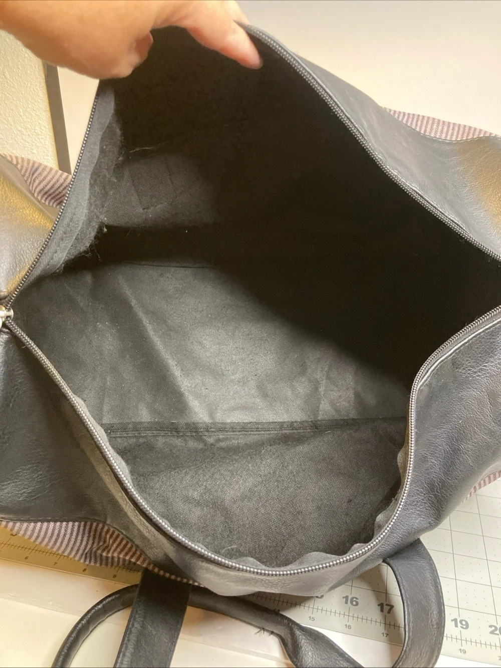 John Varvatos Gray & Black Weekender Gym Travel Duffle Bag Carry On 18”x9”